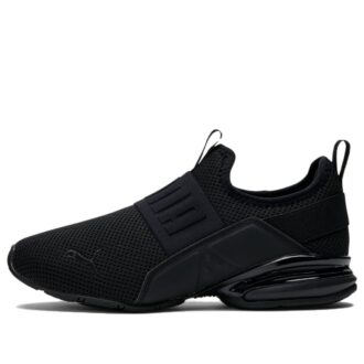 (WMNS) Axelion Slip-On “Triple Black”